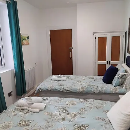 Bed & Breakfast Butlers *