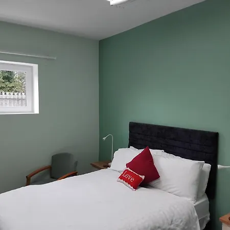 Bed & Breakfast Butlers *